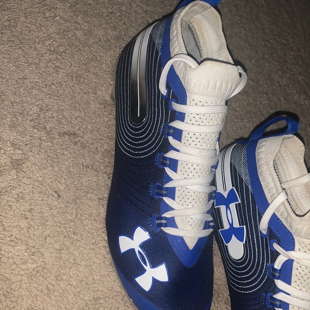 Great cleats size 8.5 just couldn’t fit them fresh wore these 1 time